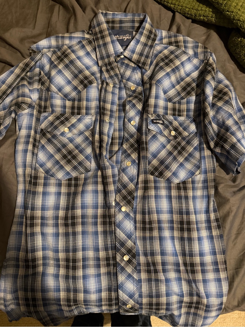 Wrangler Blue and Black Plaid Short-Sleeve Button-Down Shirt - Picture 1 of 3